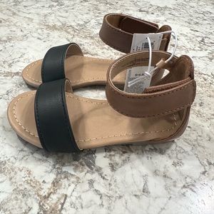 Brand New - 7c - toddler girls sandals - OLD NAVY
